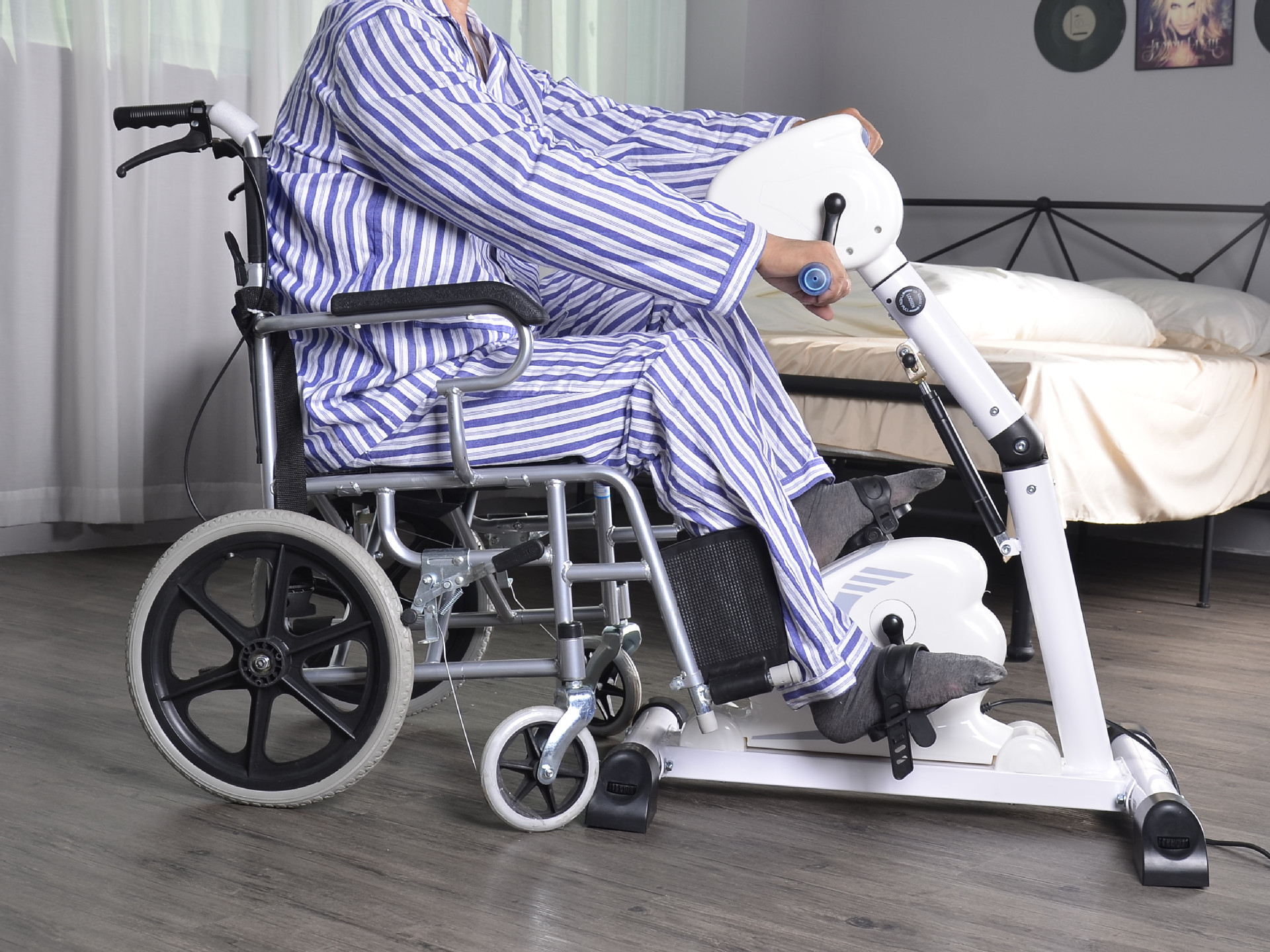 上下肢电动康复机四肢联动康复机康复训练器材康复器材电动踏步机