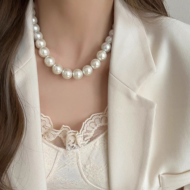 French Vintage Pearl Necklace for Women Light Luxury Minority Design Sense Advanced Clavicle Chain 2023 New Popular Necklace