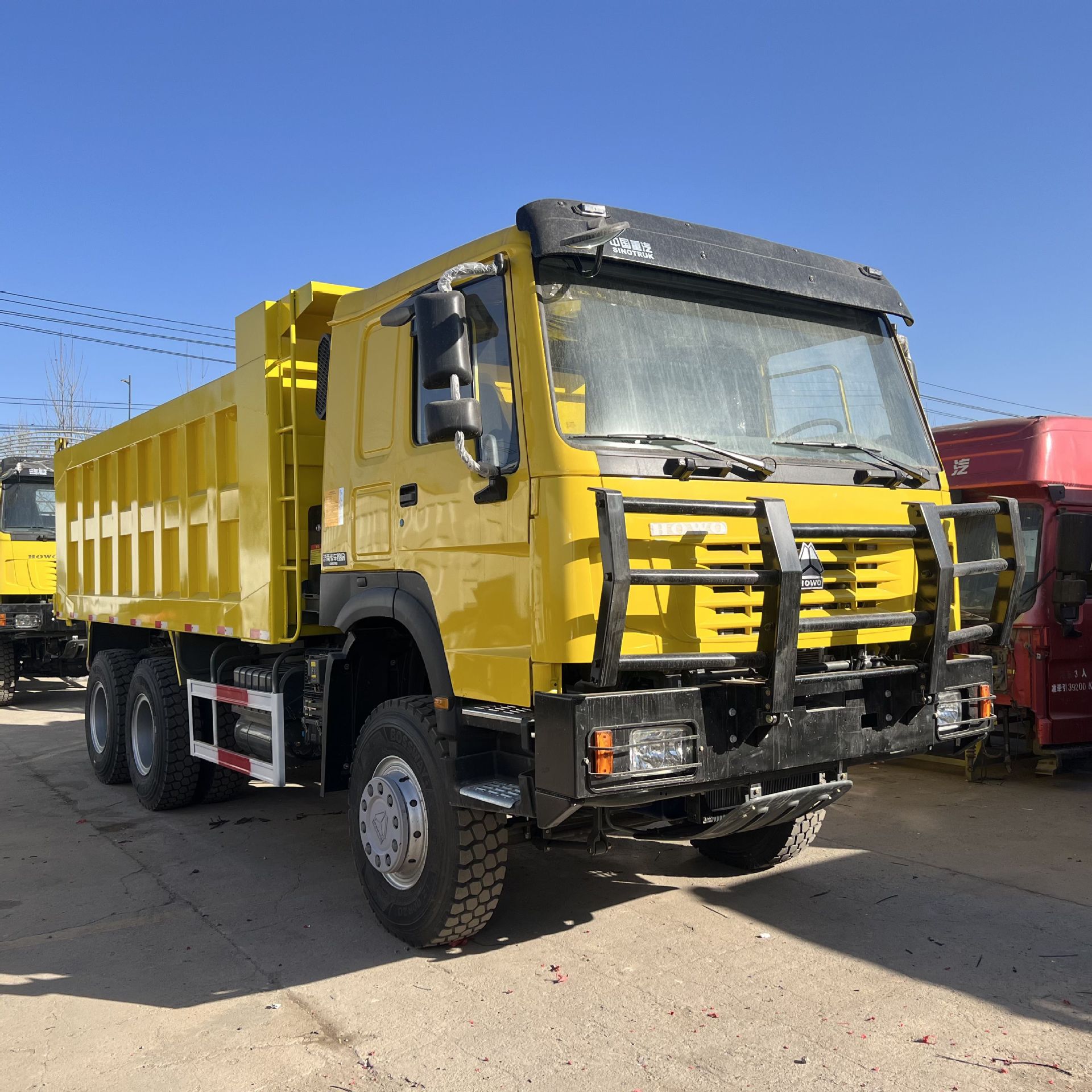 中国重汽豪沃371马力工程自卸车6x4自卸卡车双桥后翻车howo翻新车