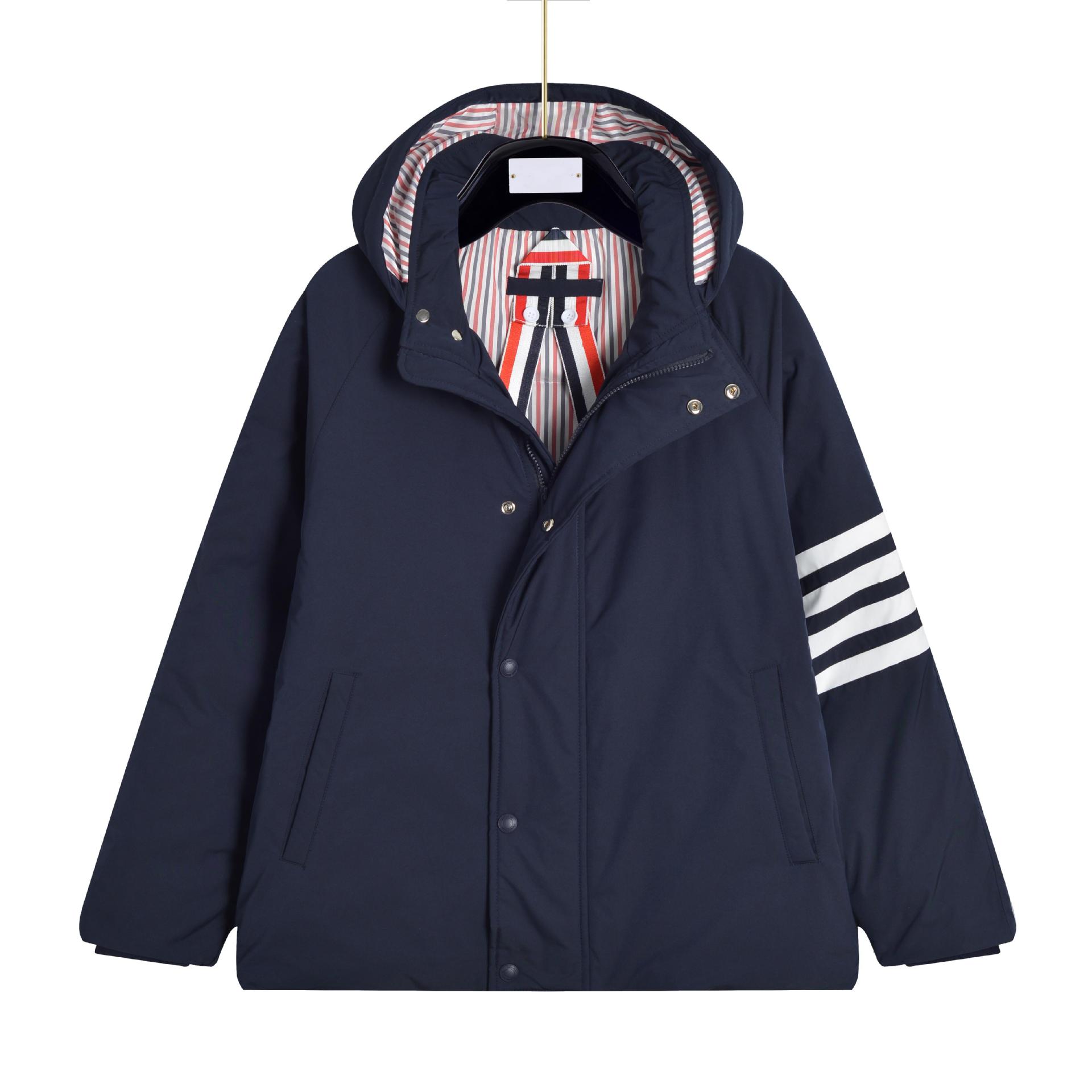 tb女士纯属冬季新款短款羽绒服保暖男女同款情侣款连帽拉链羽绒服