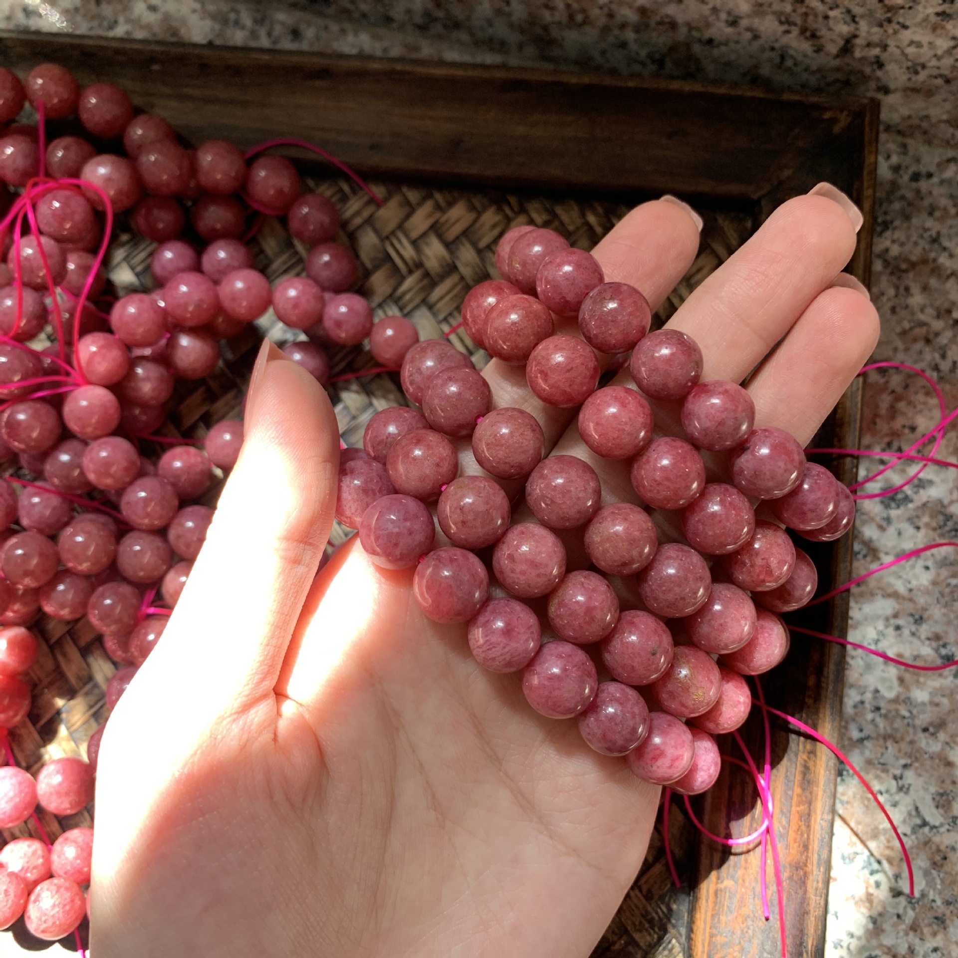 宏耀天然宝石蔷薇辉石手串优质色泽红色圆珠手链时尚女粉色