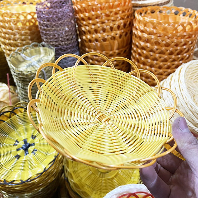 供应编织盘子饭馆饼盘子仿藤条筐子餐厨用品五元至多元店百货批发