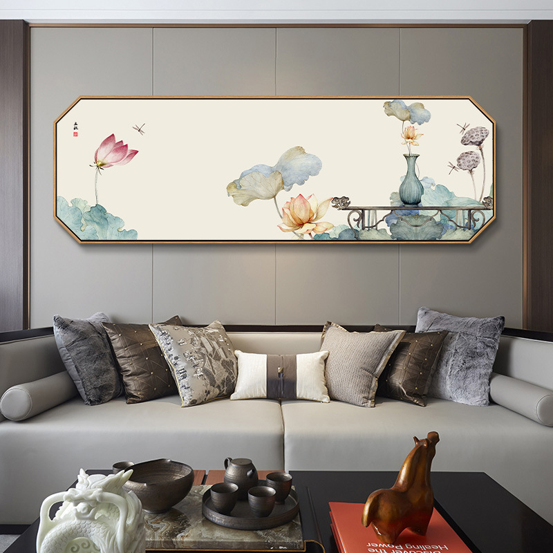 沙发后面挂画好