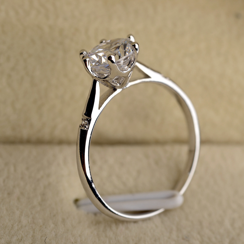 包邮时尚火彩镀白金莫桑石戒指女1克拉仿真钻戒婚戒六爪高托铂金