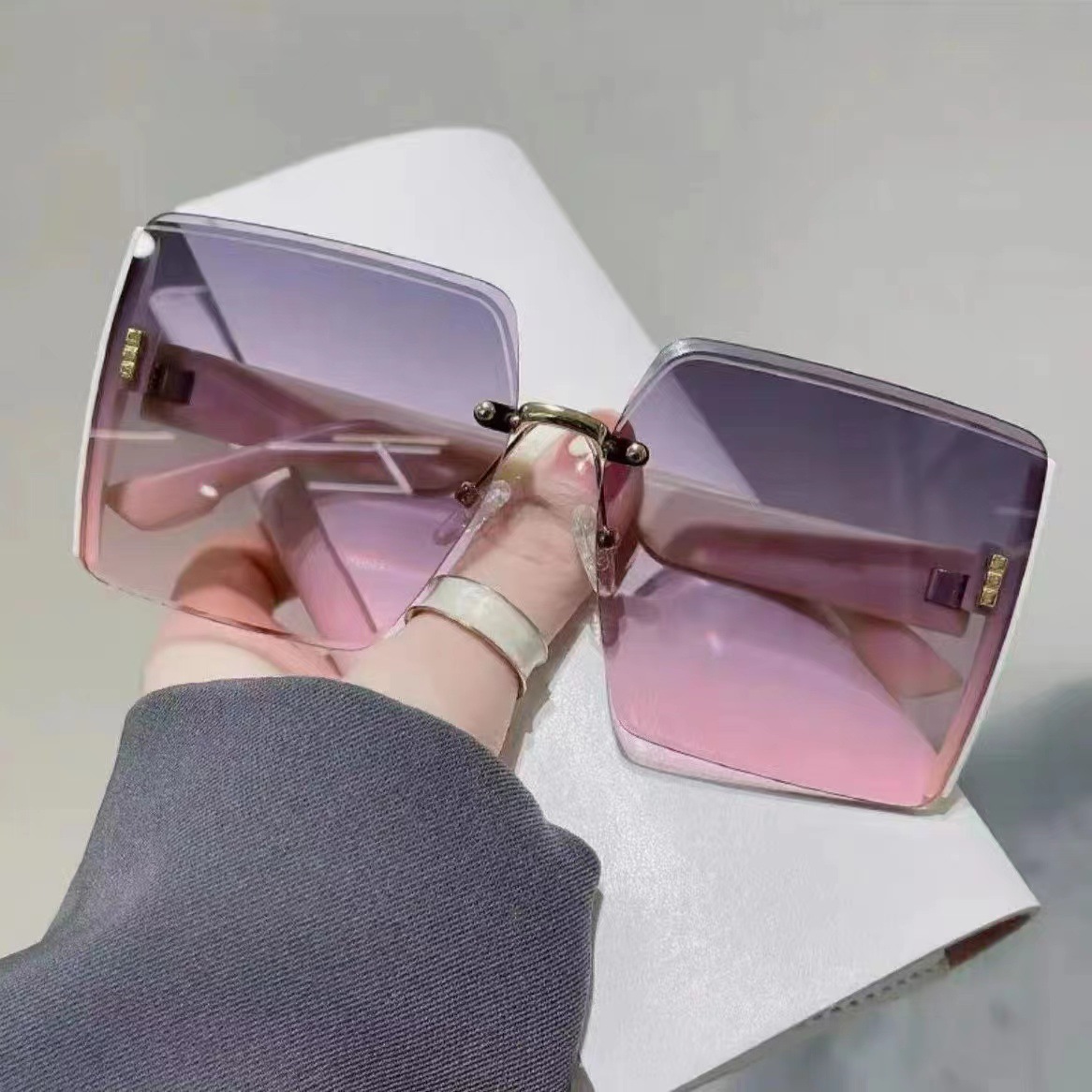 2022 New Frameless Trimming Uv Protection Sunshade Sunglasses Women's Fashion Trending on Tiktok Ins Same Sunglasses