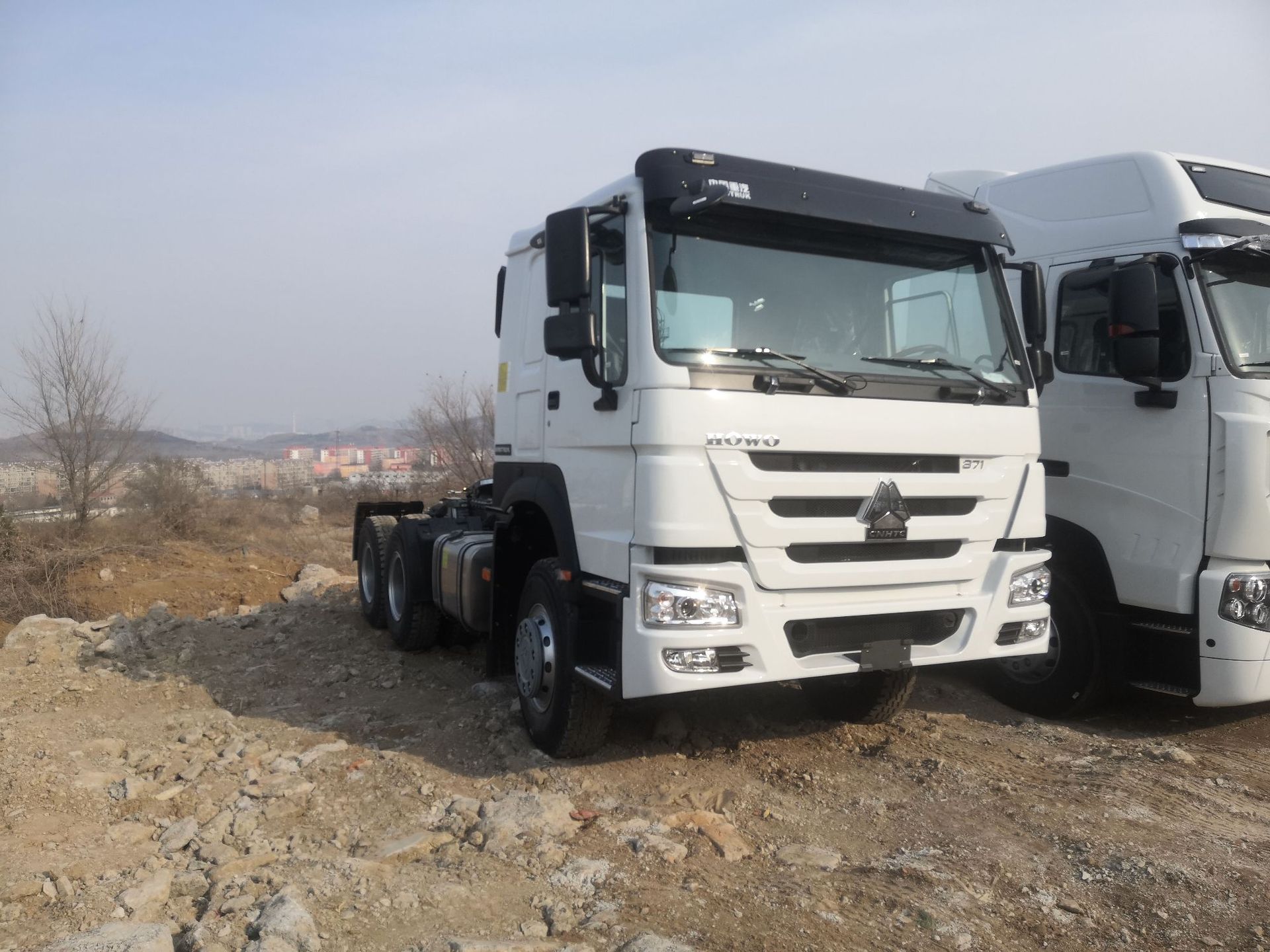 出口中国重汽豪沃sinotruk howo国二国三牵引车18953179828