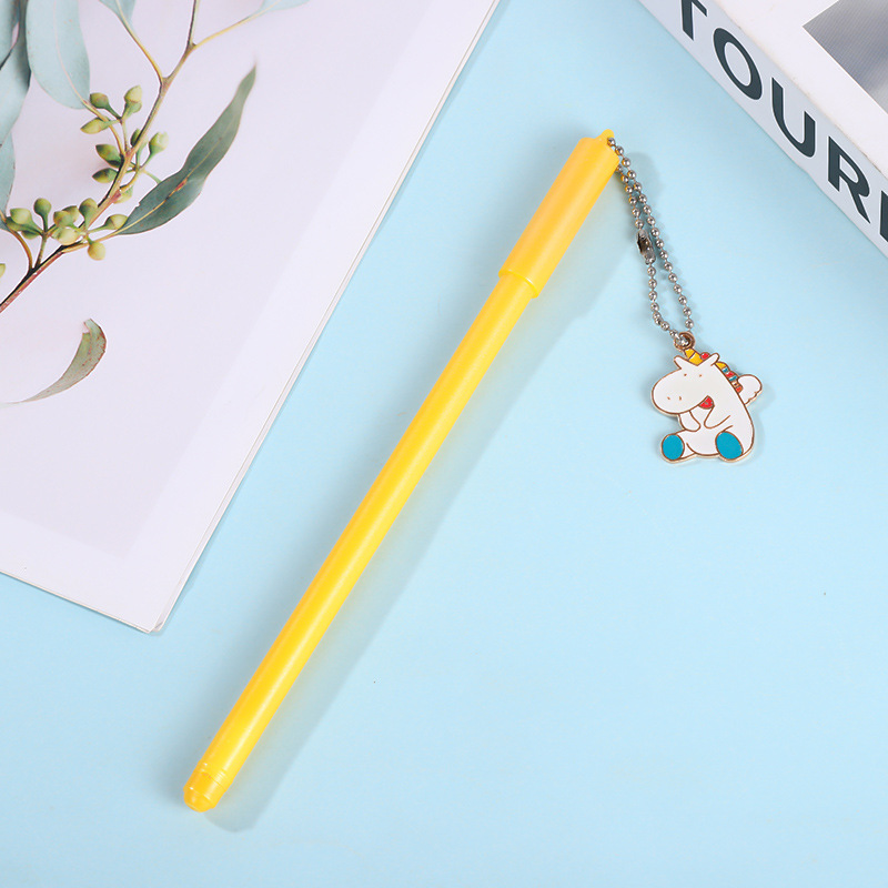 Creative New Cartoon Pendant Gel Pen Cute Simple Pony Hanging Piece Pendant Black Student Pens for Writing Letters Stationery