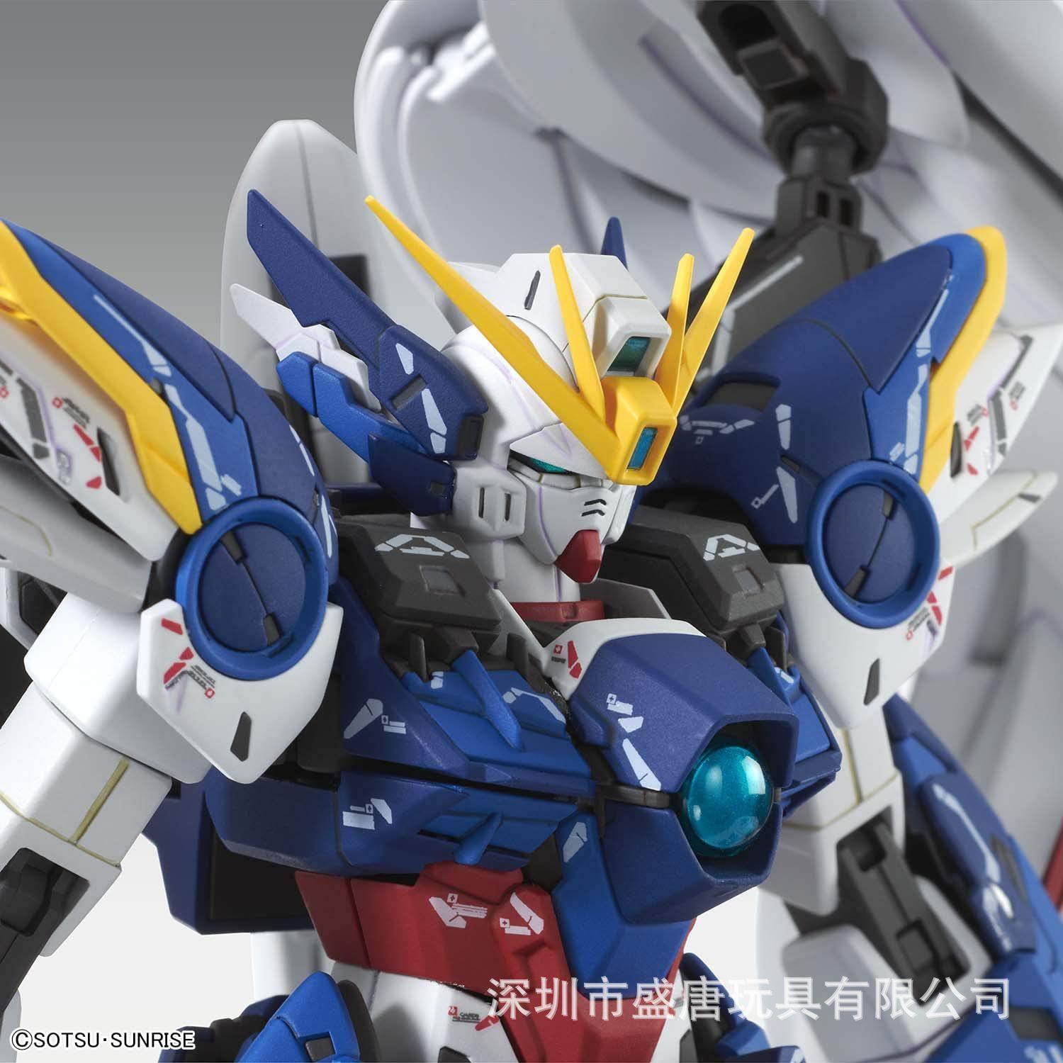 工厂生产精品拼装机器人 pvc高达塑胶玩具  高达玩偶玩具