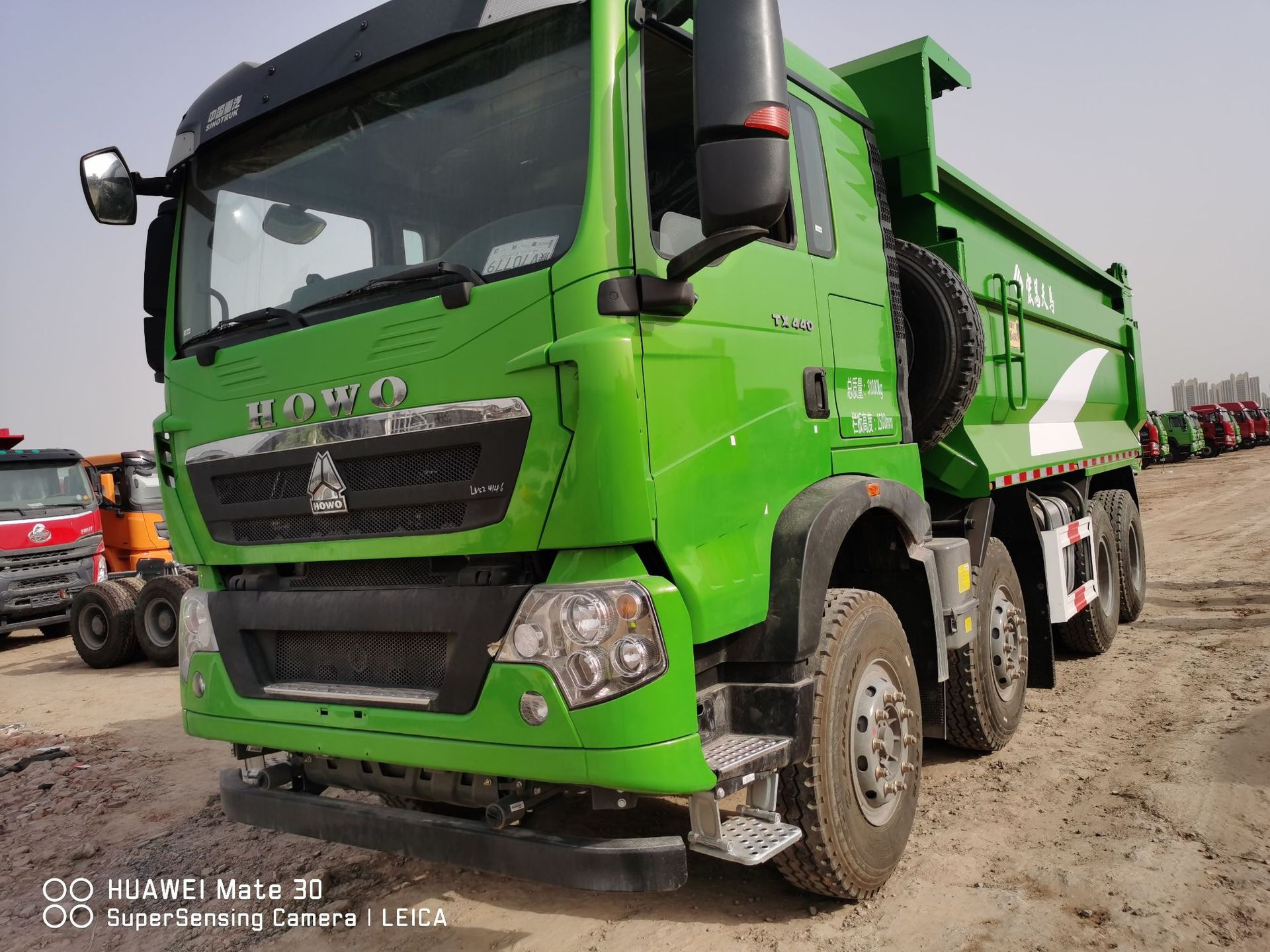 中国重汽豪沃tx前四后八国六自卸车价格配置18953179828-阿里巴巴