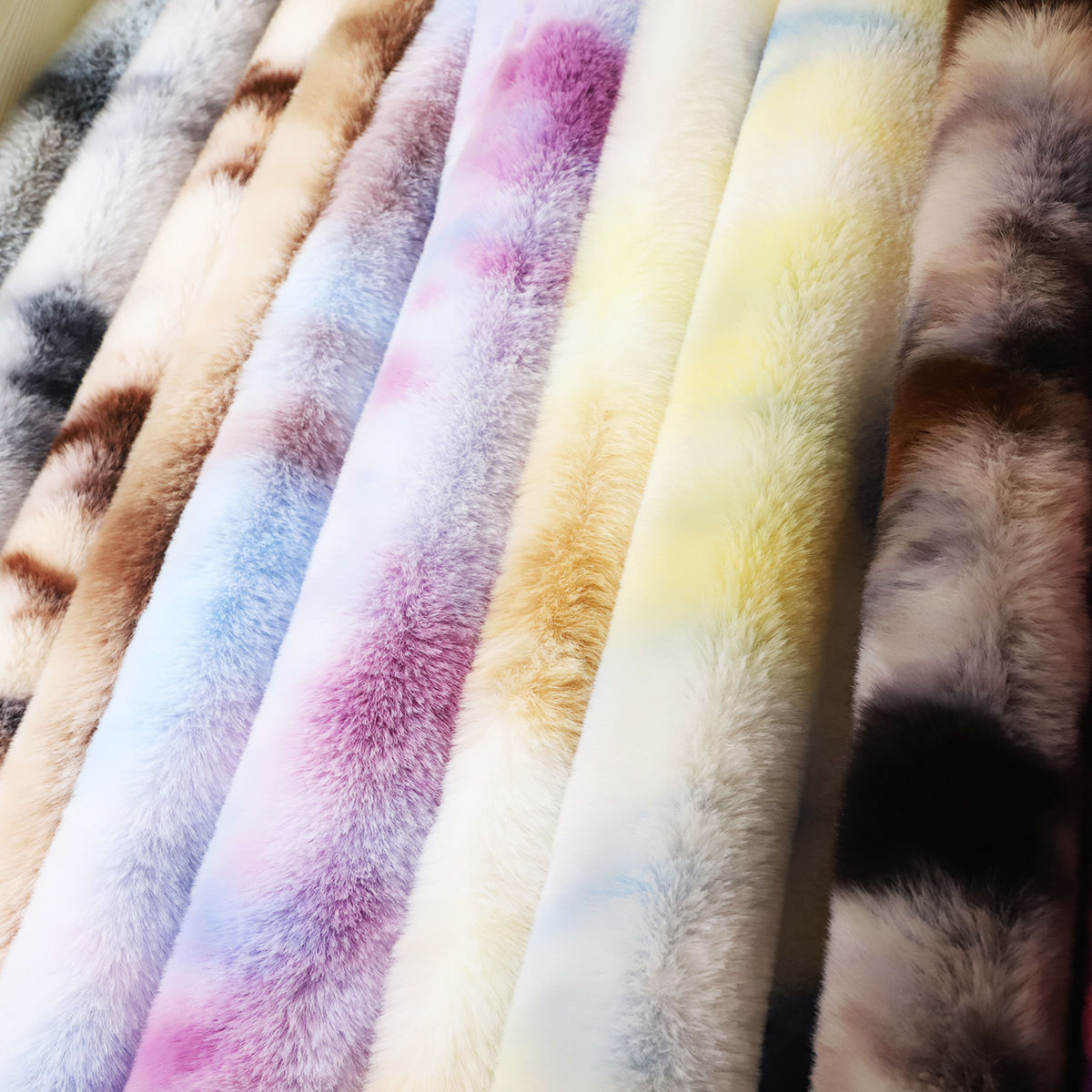 无光扎染兔毛绒pv绒布全涤仿毛皮长毛绒大兔毛绒布料服装家纺面料