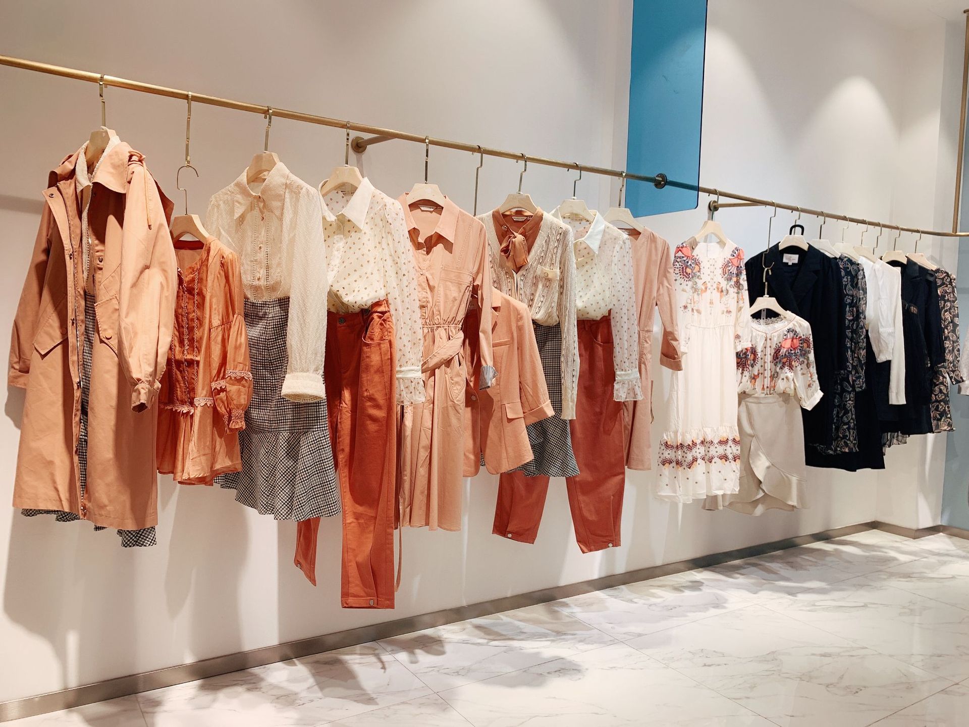 韩序22春款时尚品牌折扣女装批发 拉夏贝尔实体正品撤柜货源