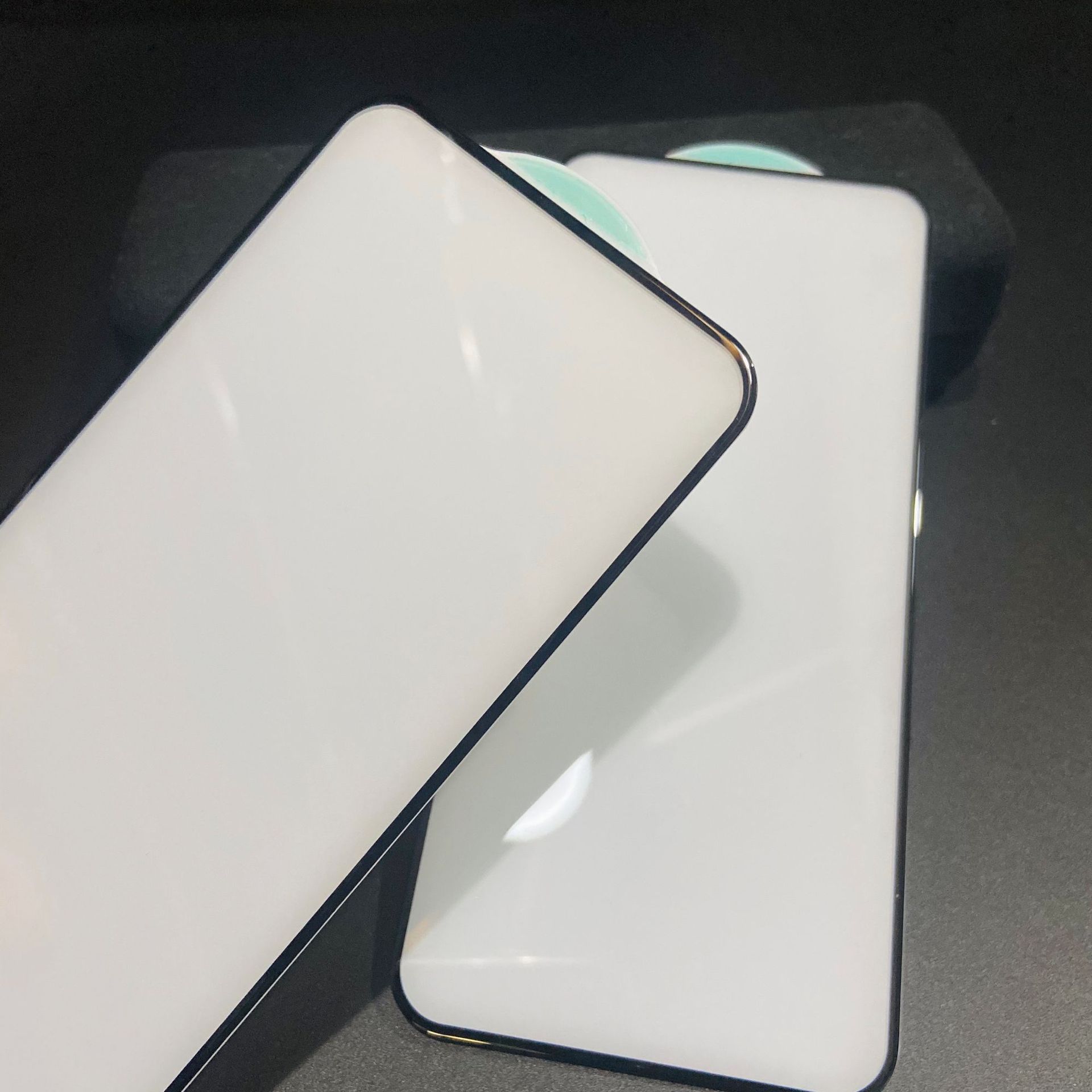 适用1 8t 3d点胶钢化膜1 9 1 9r全胶覆盖1 6 1 7t高清大弧手机膜