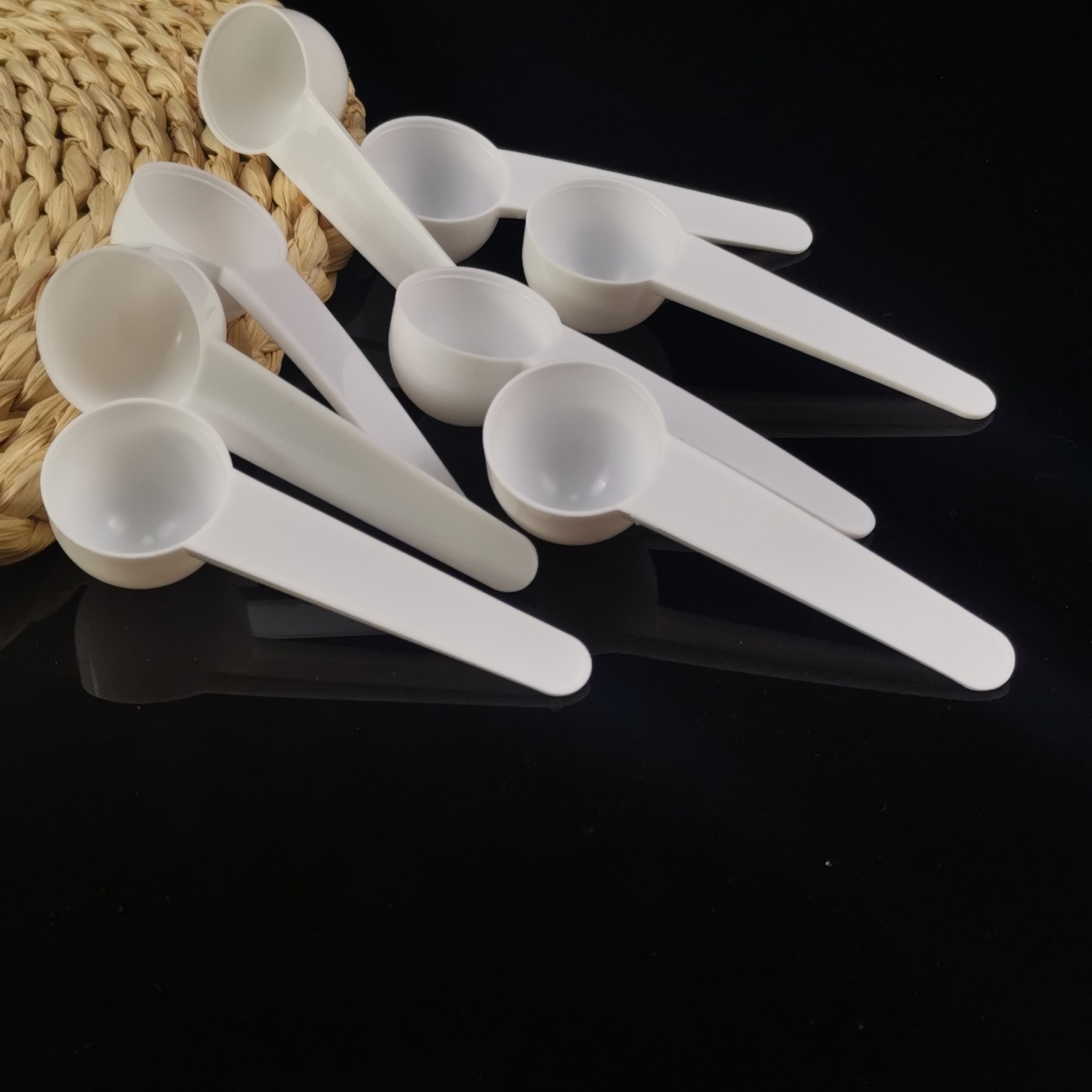 厂家现货 加厚5克g塑料勺 5克奶粉勺 塑料小勺