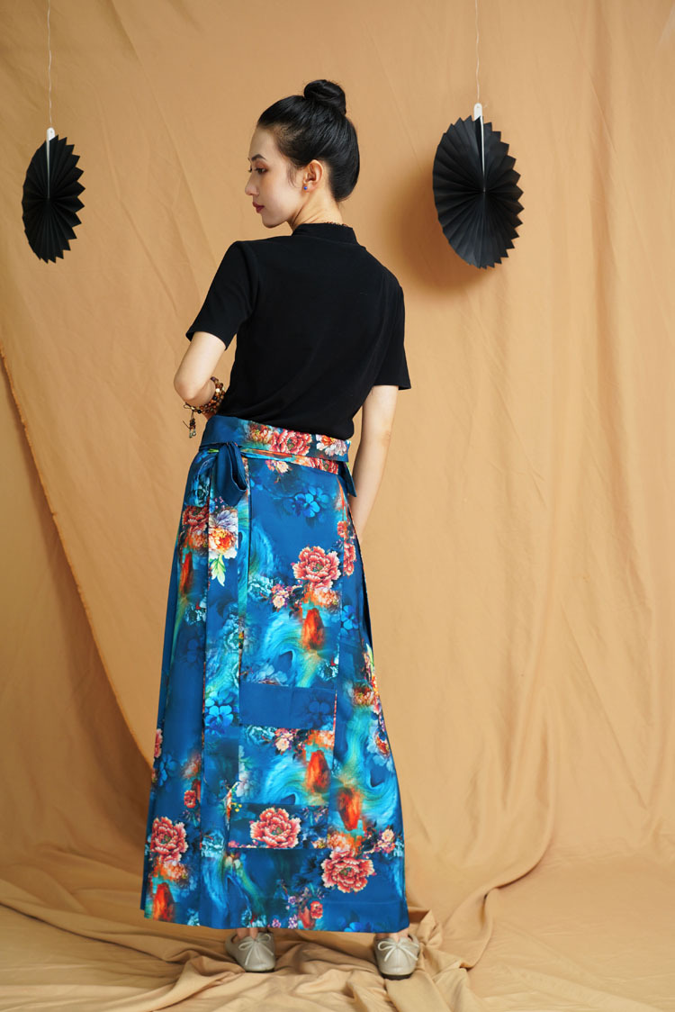 旅游度假夏季新款花色醋酸锻包臀一片式藏裙民族风长裙半身裙女