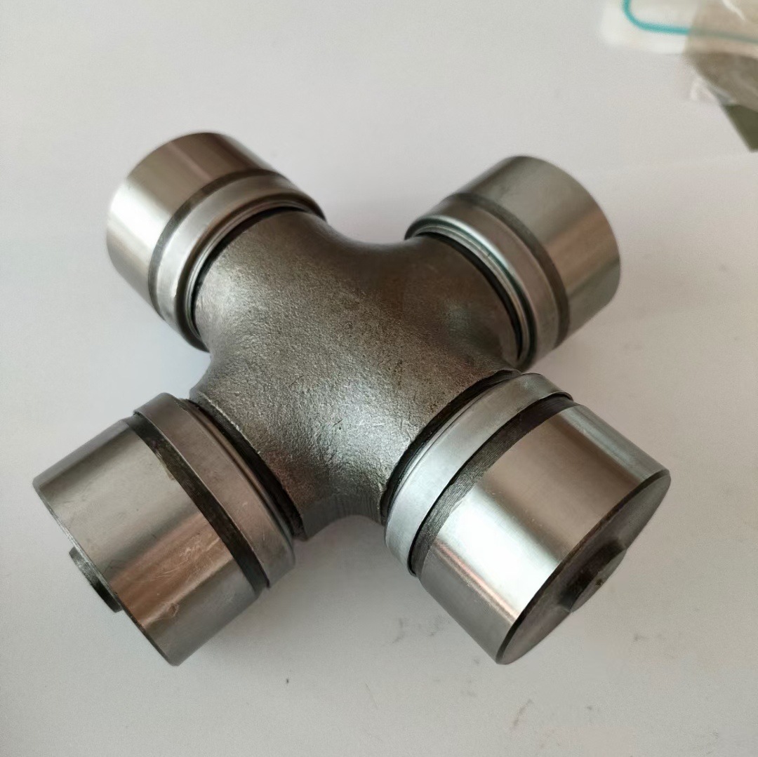 本厂销售万向节 偏心十字轴 长短角十字轴 各种尺寸十字轴