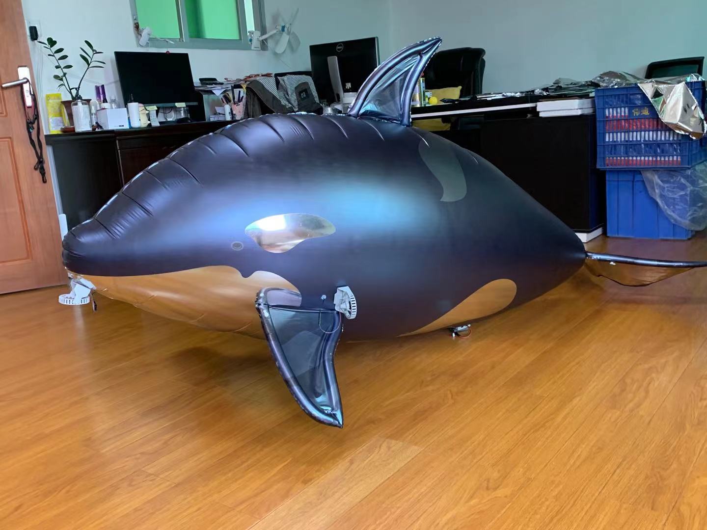 软体飞行海豚商场酒吧巡游舞台表演互动气氛道具遥控充气虎鲸气模