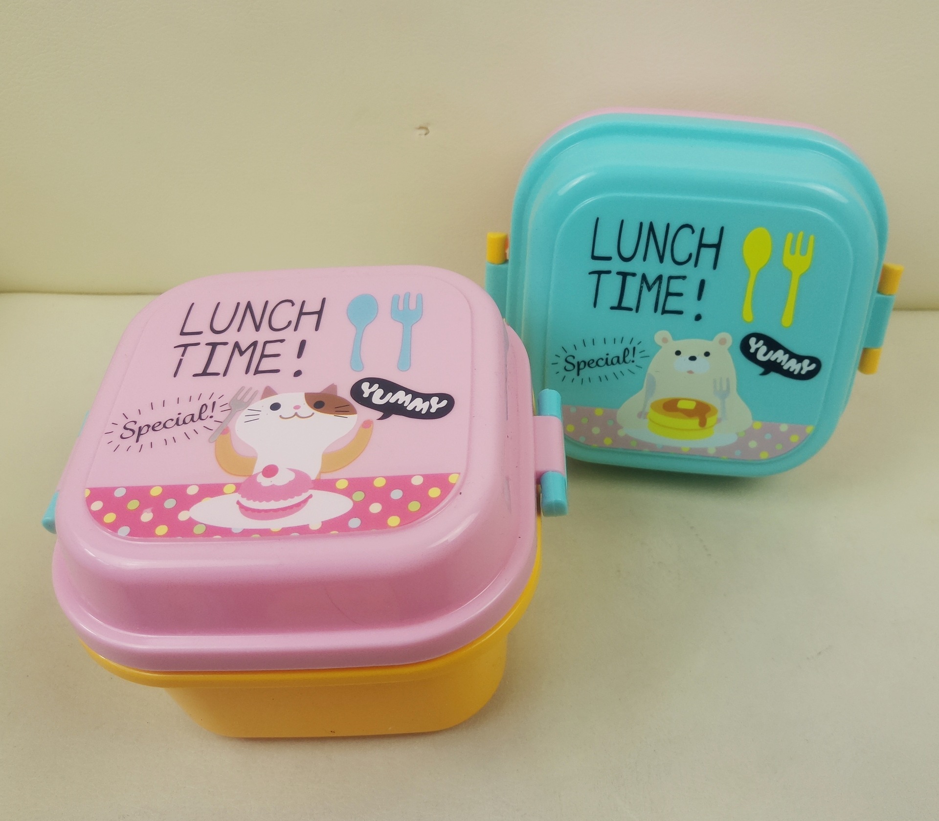 Children's Plastic Lunch Box + Kettle Set