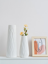 批发白色陶瓷花瓶摆件插花干花客厅餐桌面玄关装饰品创意艺术花器
