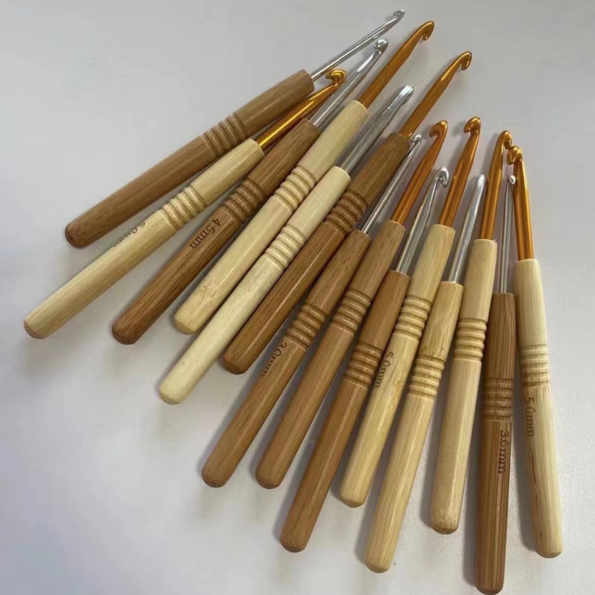 Aluminum Oxide Crochet Bamboo Wooden Handle Crochet Diy Hand Knitting Tool Sweater Needle Dreadlocks round Head Bamboo Crochet