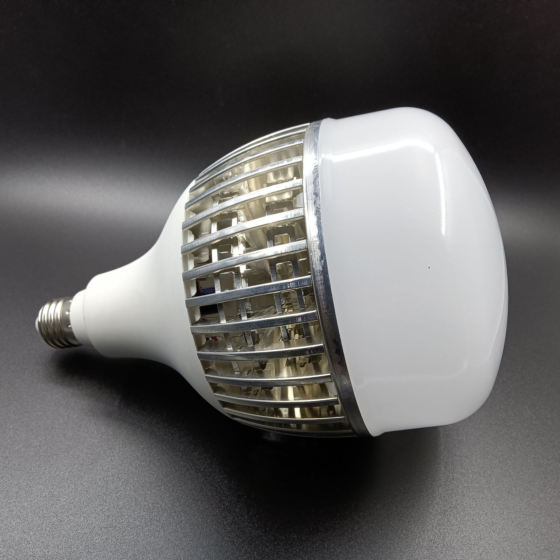 大功率球泡 高亮led灯泡 商业照明工程照明室内照明e27鳍片灯