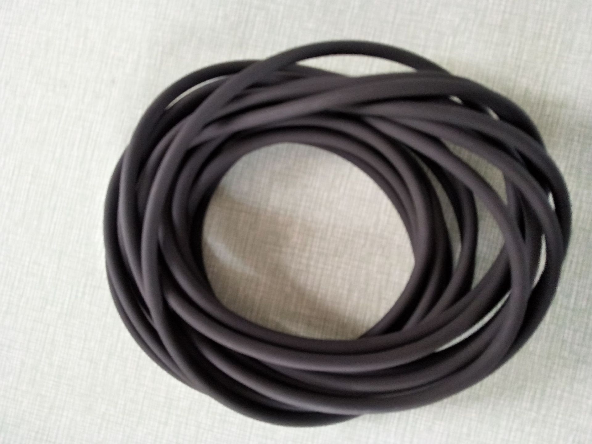 进口fpm氟胶o型圈fkm棕色viton黑色氟素橡胶水磨o形密封圈-阿里巴巴