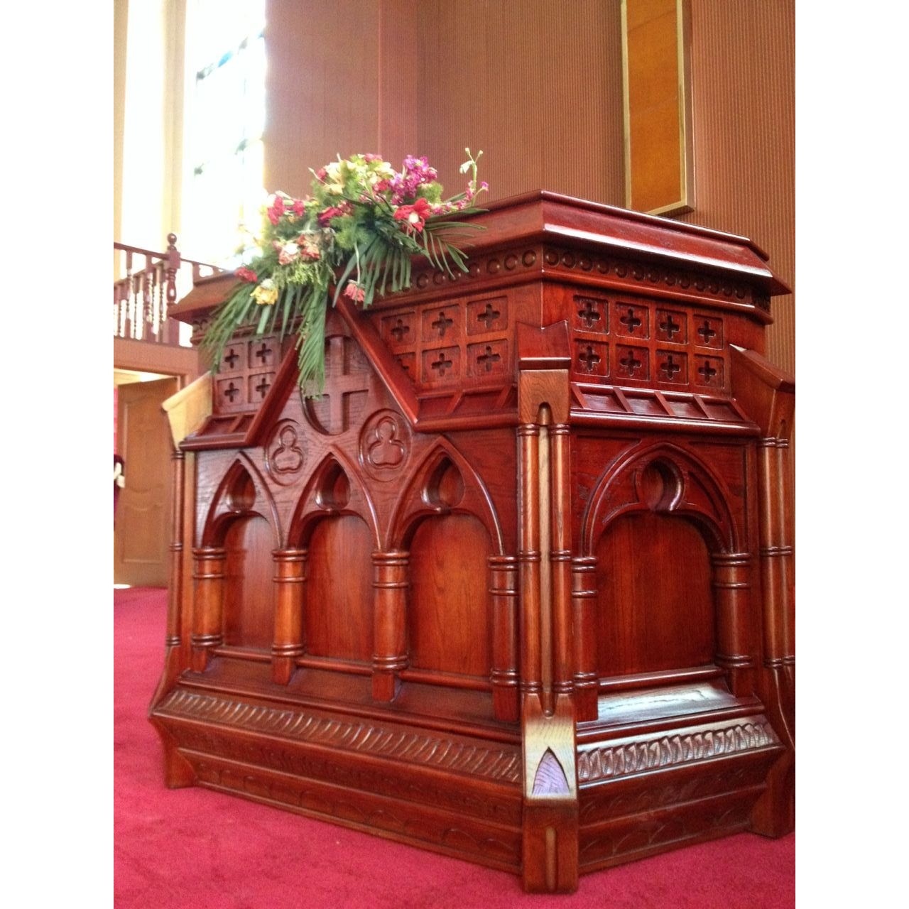 会议发言台新品礼堂天主教讲道桌诵经台高端大气讲台实木大型讲台