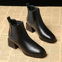 短靴女2022新款经典黑色切尔西靴粗跟马丁靴加绒短筒靴子一件代发