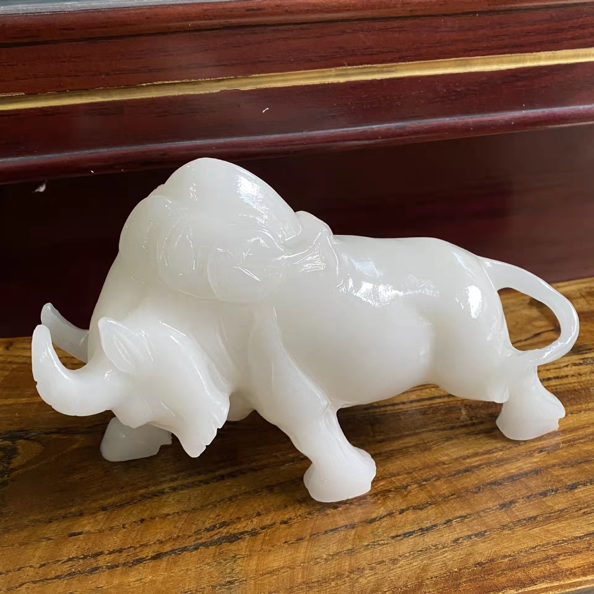 阿富汗玉牛摆件汉白玉生肖牛立体牛斗牛金钱牛家庭商务工艺品摆设