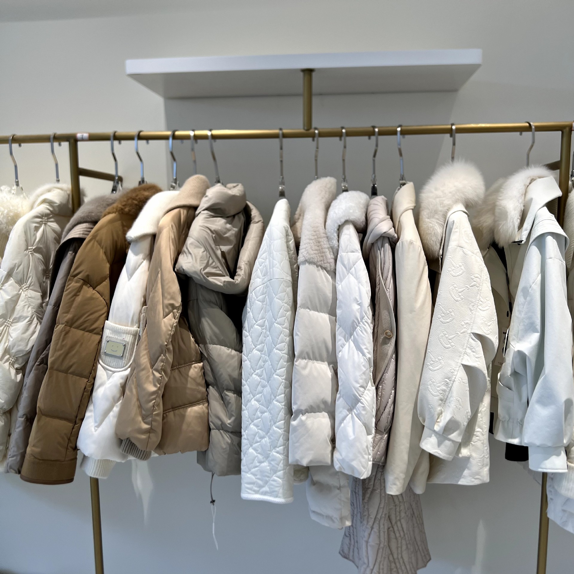 2023新品海宁皮草女装连帽整貂中长款貂皮大衣水貂皮外套韩版