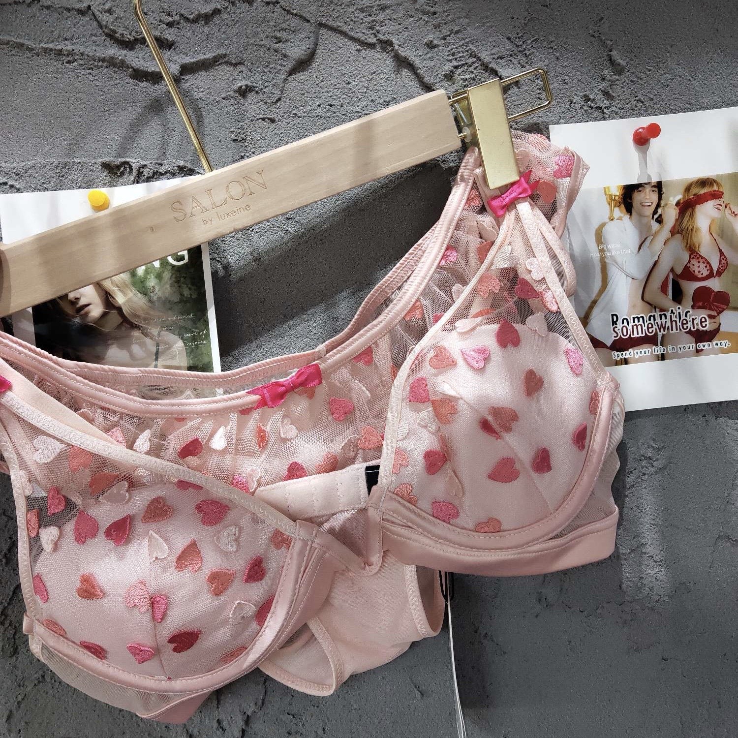 无肩带聚拢抹胸上托隐形文胸防滑一片式美背爱心硅胶裹胸内衣女超好卖