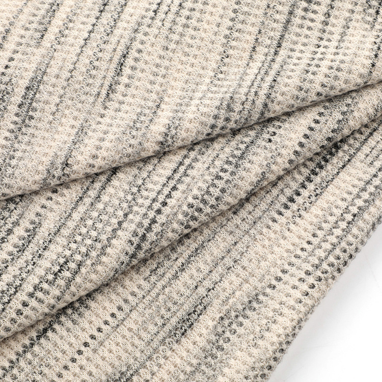 20076流行元素现代别名华夫格织造工艺双面梳棉工艺精梳商品属性0元