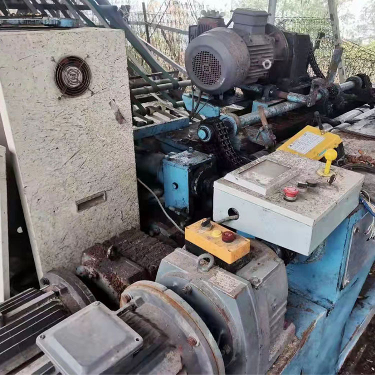 二手4尺木材旋切机价格55万出售