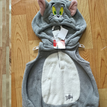 外贸原单  日系   猫和老鼠  珊瑚绒连体刺绣带帽爬服