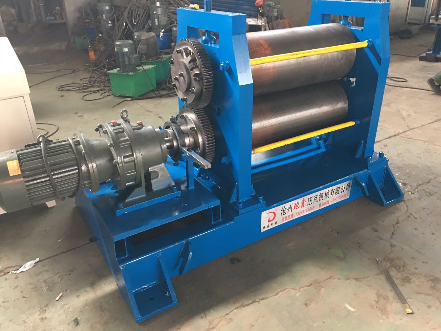 金属雕花板设备压花轮设备地鑫压瓦机