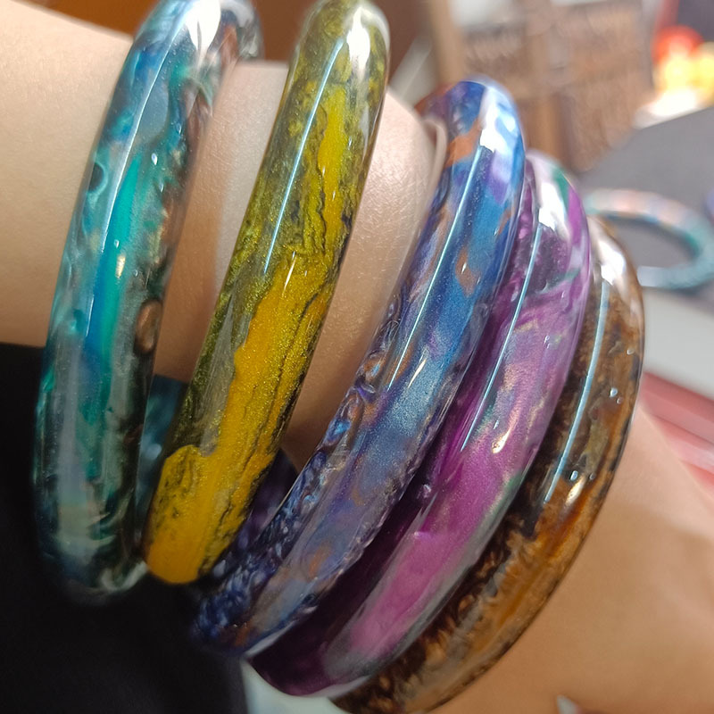 10mm圆条仿彩色金丝海柳手镯 细条窄条女款树脂镯子直播货源批发
