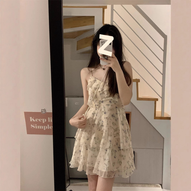 温柔风碎花吊带连衣裙夏季2025年新款气质显瘦设计感小众女装裙子