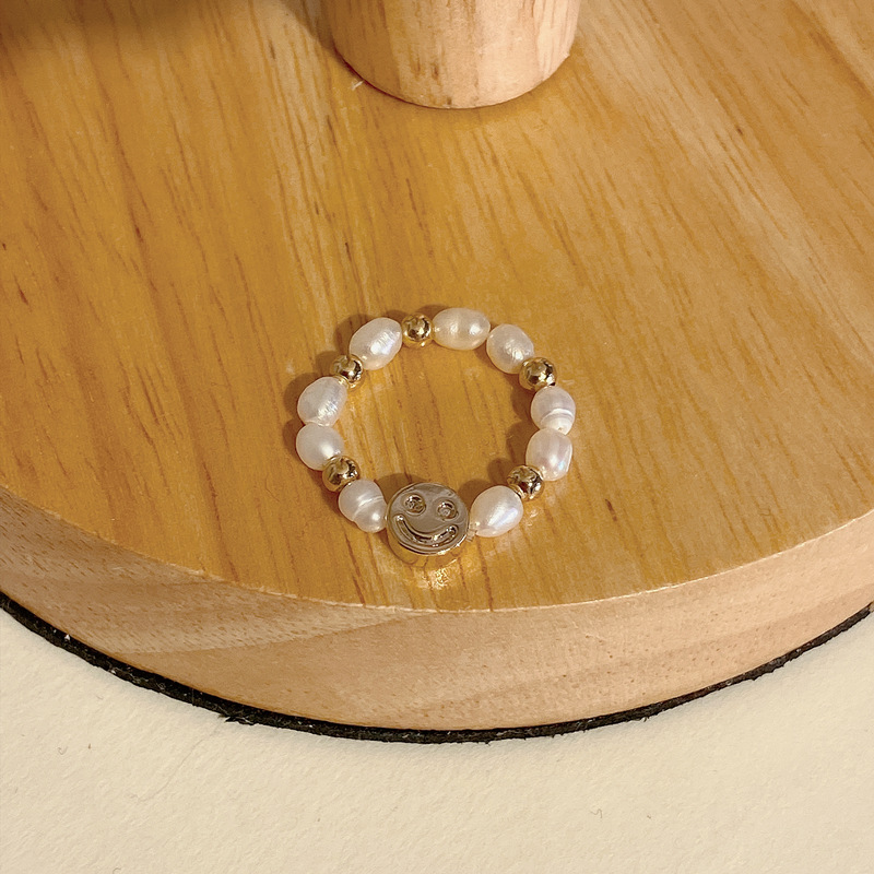 Korean Retro Simple Freshwater Pearl Ring Women's Elegant French Smiley Elastic Ring Niche Design Bracelet