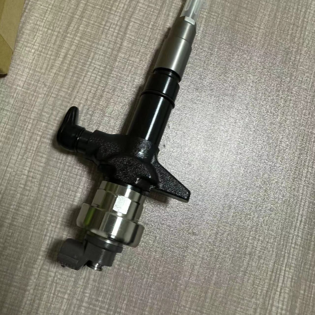 汽车配件的共轨喷油器 适用于isuzu 8-89011605-1-阿里巴巴