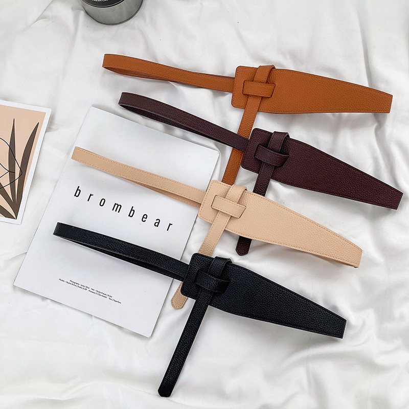 腰封女免打孔宽款时尚简约装饰西服大衣腰带黑色收腰气质百搭皮带