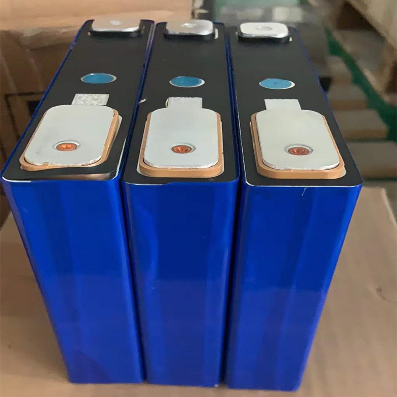 国轩大单体铝壳磷酸铁锂电池30ah50ah电芯太阳能储能路灯电池25安