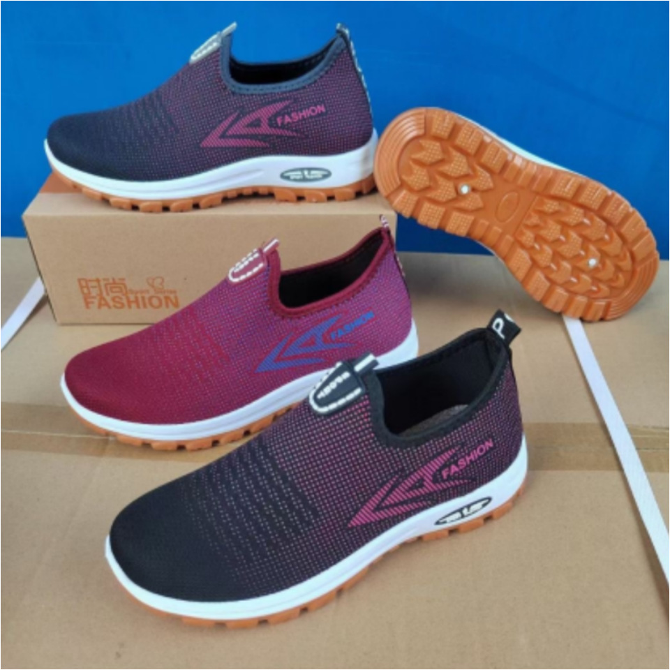 2023秋季新款老北京布鞋一脚蹬平跟运动鞋批发女式休闲单鞋厂家