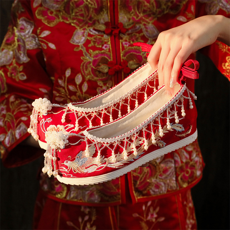 新娘结婚鞋配秀禾服汉服鞋子内增高古装中式婚礼红色古风绣花鞋女