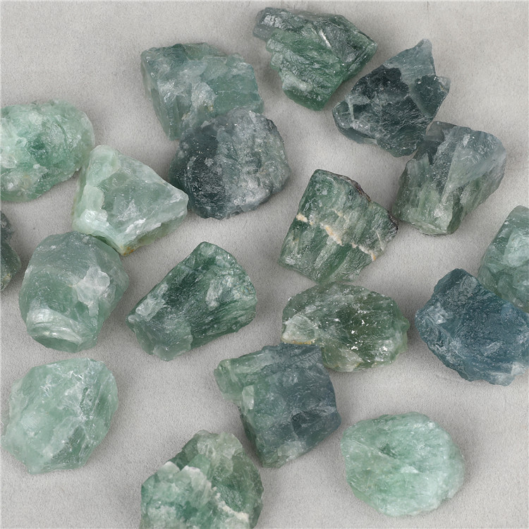 跨境货源天然水晶绿萤石原石矿标本 18颗pvc盒装矿物地质教学材料