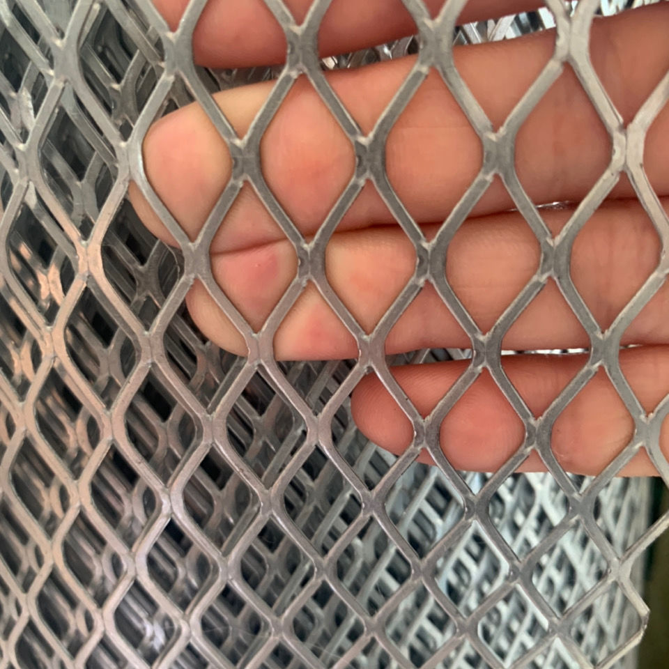 镀锌钢板网小孔防护网铝合金铝板网铁丝网装饰网音箱网菱形网
