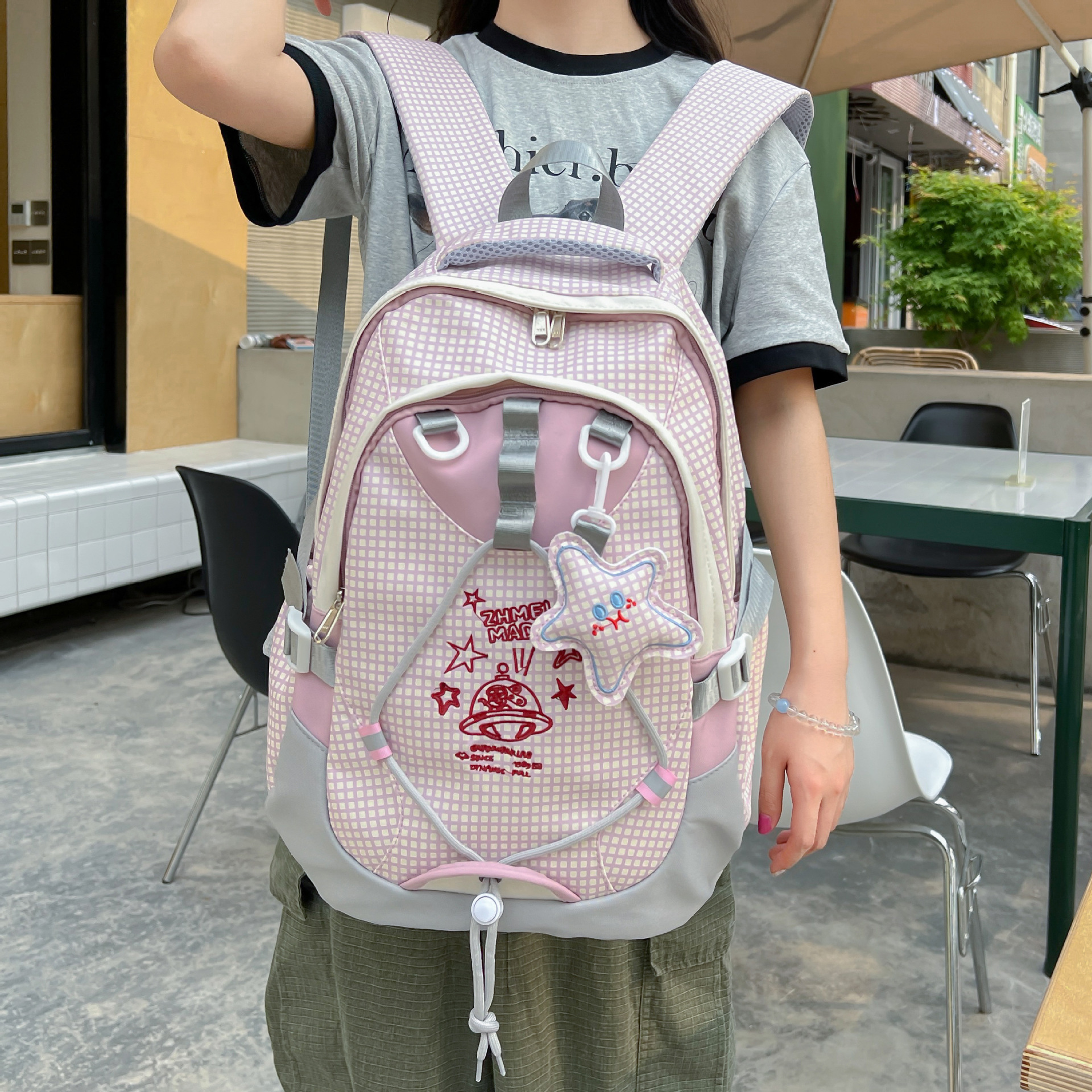 高颜值中学生书包女夏大容量ins风可爱百搭双肩包学院风旅行背包