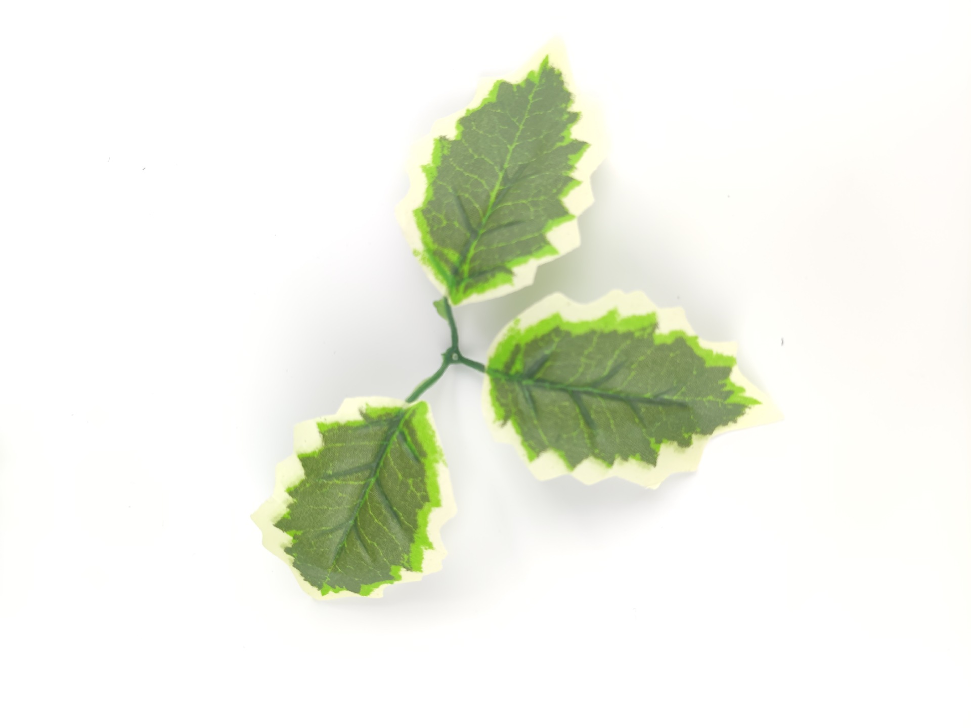 久弘圣诞 仿真绿植插件 仿真树叶 白边黄边三叉叶圣诞绢布一片跨