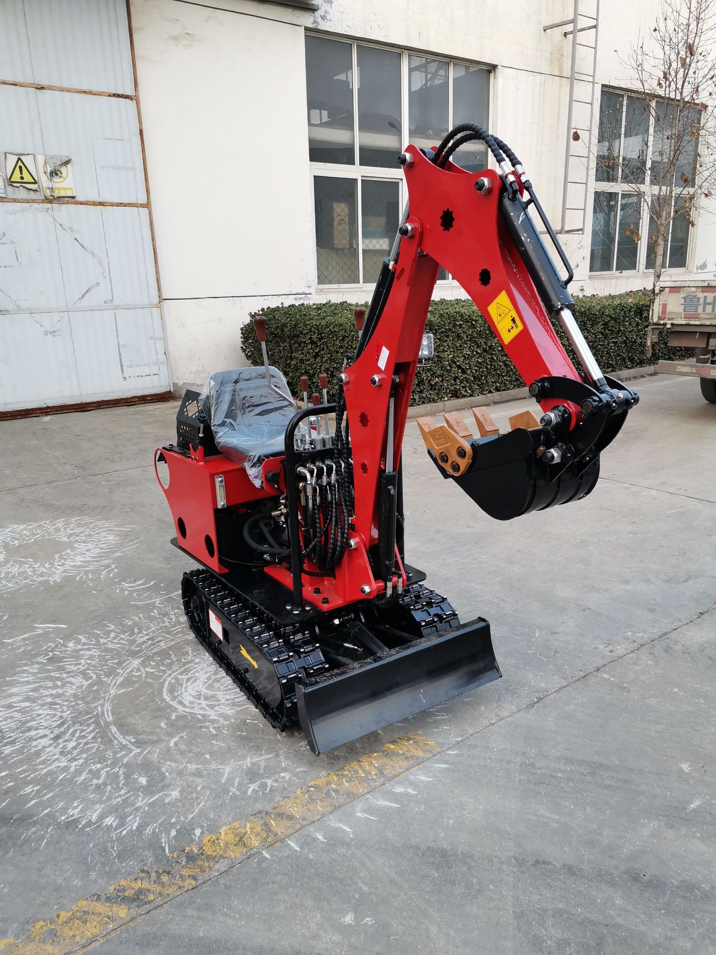 8吨小型履带挖掘机 农业种植工具操作简单农用迷你小挖