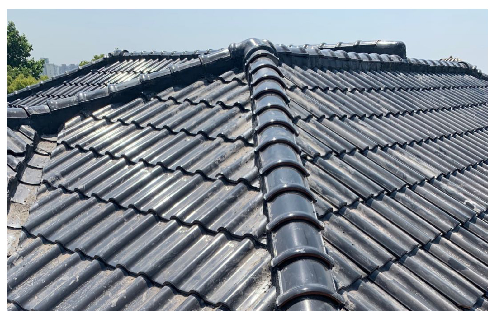 陶土波形瓦415*315mm亮光釉面多种颜色斜角多种规格水清黑 可定制