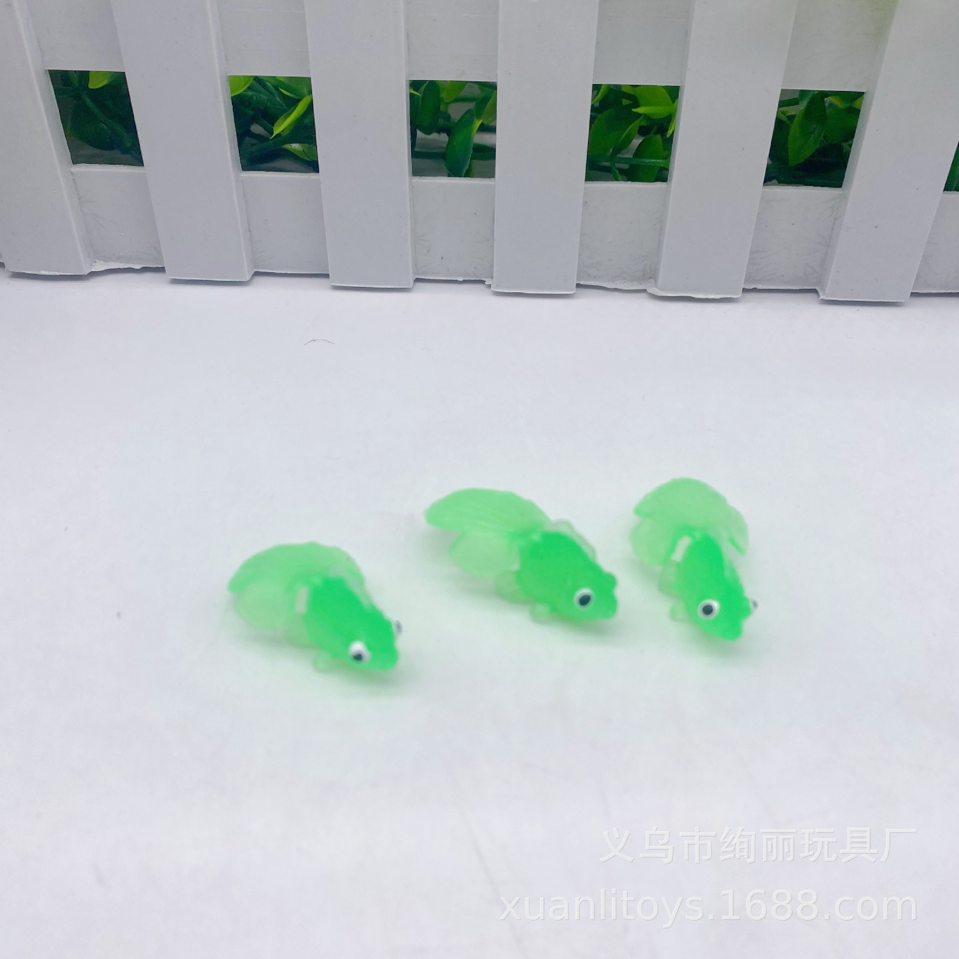 3.5cm Simulation TPR Floating Goldfish TPR Soft Rubber Small Fish Floating Toy Stall Night Market Fish Catching Toy
