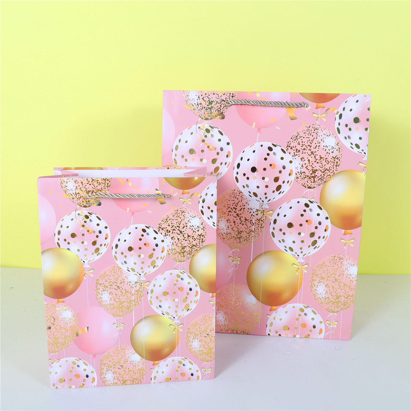 Cross-Border Birthday Banquet Back Gift Bag Pink Balloon White Card Gift Bag Party Series Paper Bag Now